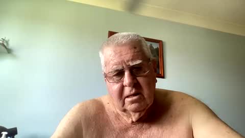 Aussiedude online show from 12-12-24, 04:15