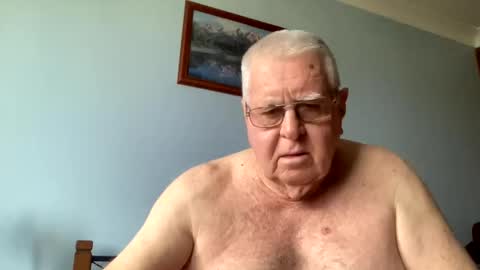 Aussiedude online show from 01-10-25, 04:33