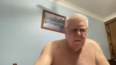 Aussiedude online show from 09-27-25, 07:46