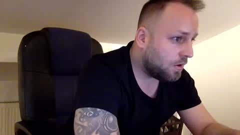 Snapshot of kobasic chatting on 03-20-26, 12:37 hugo online show from 03-20-26, 12:37