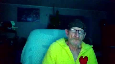 Snapshot of kodiakpm1 chatting on 11-18-25, 09:03 kodiakpm1 online show from 11-18-25, 09:03