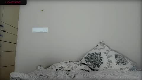 Lisa      online show from 02-17-25, 07:31