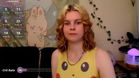 Snapshot of komorebbi chatting on 05-12-26, 11:02 Marta online show from 05-12-26, 11:02