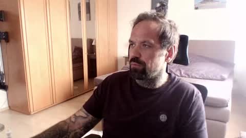 Snapshot of konstantin8115 chatting on 04-21-26, 10:43 Konstantin online show from 04-21-26, 10:43