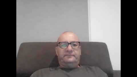 Snapshot of konsty17 chatting on 02-08-26, 10:24 konsty17 online show from 02-08-26, 10:24