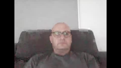 Snapshot of konsty17 chatting on 03-12-26, 06:19 konsty17 online show from 03-12-26, 06:19