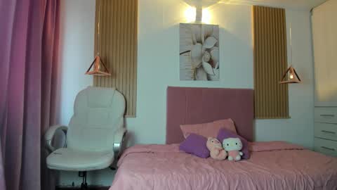 Snapshot of korarousee chatting on 09-17-25, 01:13 Kora online show from 09-17-25, 01:13