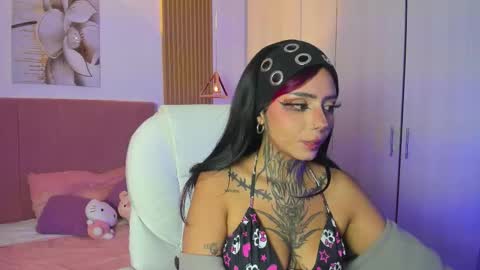 Snapshot of korarousee chatting on 09-26-25, 01:48 Kora online show from 09-26-25, 01:48