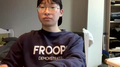 koreantwiink online show from 01-11-26, 10:59