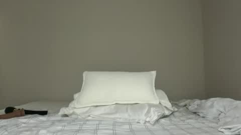 Snapshot of korinaluvv chatting on 06-13-26, 04:05 Korina online show from 06-13-26, 04:05