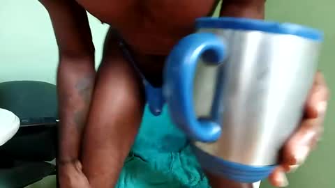 Snapshot of korn4lyfe chatting on 01-02-25, 12:46 Prince makonnen online show from 01-02-25, 12:46