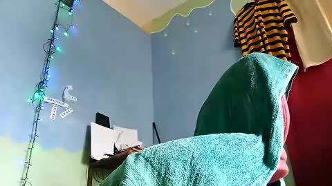 Snapshot of korn4lyfe chatting on 01-02-25, 05:39 Prince makonnen online show from 01-02-25, 05:39