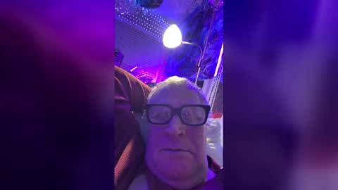 Snapshot of korysmith568 chatting on 02-10-26, 03:43 korysmith568 online show from 02-10-26, 03:43