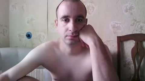 Snapshot of kostua31 chatting on 10-12-25, 06:01 kvg-1994 online show from 10-12-25, 06:01
