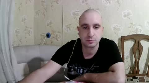 Snapshot of kostua31 chatting on 11-15-25, 07:54 kvg-1994 online show from 11-15-25, 07:54