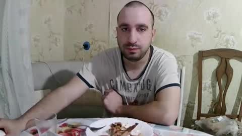 Snapshot of kostua31 chatting on 11-29-25, 01:19 kvg-1994 online show from 11-29-25, 01:19