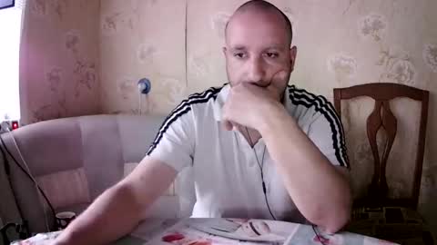 Snapshot of kostua31 chatting on 05-25-26, 04:13 kvg-1994 online show from 05-25-26, 04:13