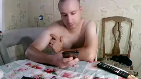 Snapshot of kostua31 chatting on 07-25-26, 03:20 kvg-1994 online show from 07-25-26, 03:20