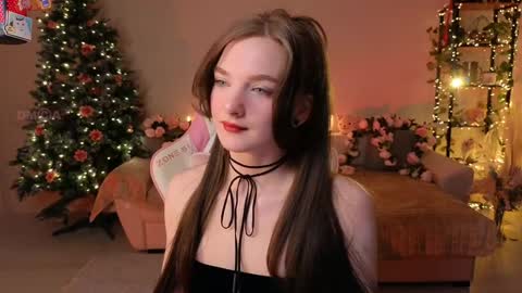 Snapshot of kottyaa_ch chatting on 12-13-24, 08:15 Kottyaa cb FOLLOWING online show from 12-13-24, 08:15