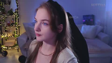 Snapshot of kottyaa_ch chatting on 11-07-25, 07:03 Kottyaa cb FOLLOWING online show from 11-07-25, 07:03