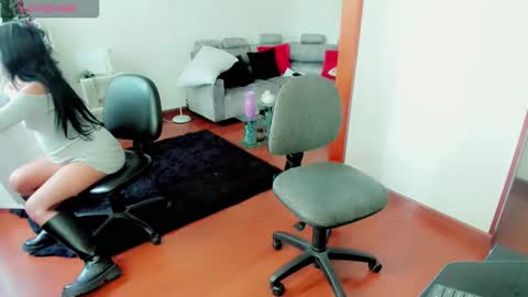 kourtney_15 online show from 01-18-26, 10:35