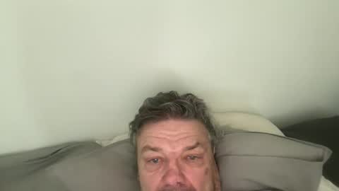 Snapshot of kovapoika chatting on 10-17-25, 11:13 kovapoika online show from 10-17-25, 11:13