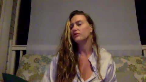 Snapshot of koyoteej chatting on 01-27-25, 03:37 koyoteej online show from 01-27-25, 03:37