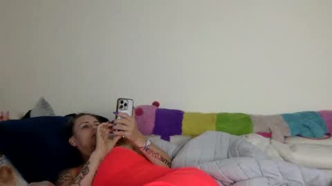 Snapshot of koyoteej chatting on 02-06-25, 01:10 koyoteej online show from 02-06-25, 01:10