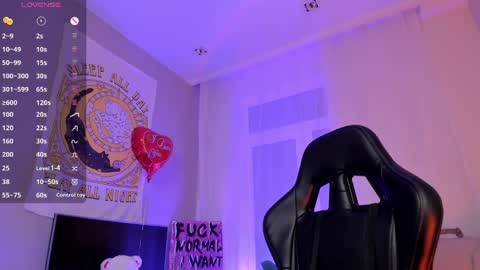 Snapshot of koza_dereza_ chatting on 02-23-25, 11:14 Jess online show from 02-23-25, 11:14