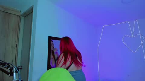 Snapshot of kpayton99 chatting on 01-31-25, 04:14 Khloe online show from 01-31-25, 04:14