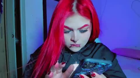 Snapshot of kpayton99 chatting on 02-25-25, 06:58 Khloe online show from 02-25-25, 06:58