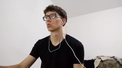 Snapshot of kpo10 chatting on 12-22-24, 12:16 Facu online show from 12-22-24, 12:16