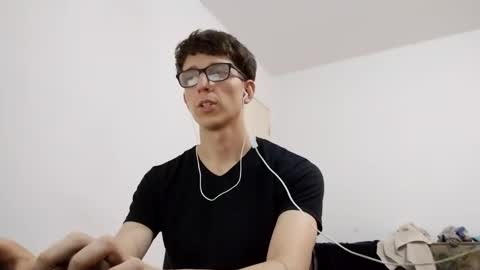 Snapshot of kpo10 chatting on 12-25-24, 04:43 Facu online show from 12-25-24, 04:43