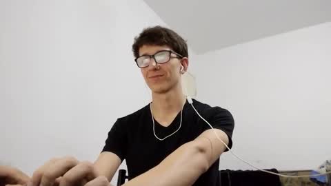 Snapshot of kpo10 chatting on 01-02-25, 05:14 Facu online show from 01-02-25, 05:14