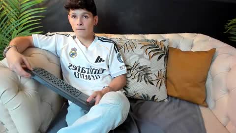 Snapshot of kraven_lust chatting on 10-13-25, 03:17 Kraven online show from 10-13-25, 03:17