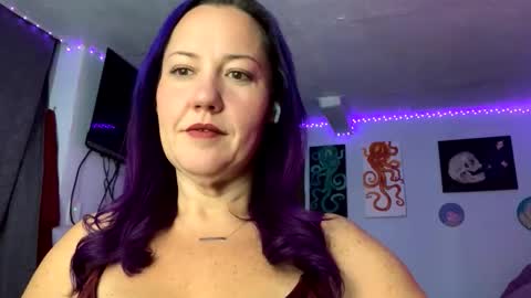 kreamyk420 online show from 11-26-25, 06:47