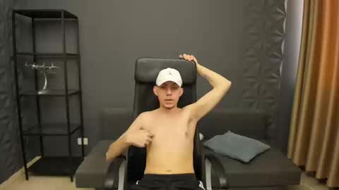 KrewVaughn online show from 03-13-26, 08:21