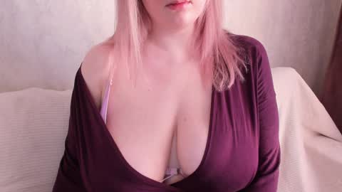 Snapshot of kriisrus chatting on 01-04-25, 10:38 KrisRus online show from 01-04-25, 10:38