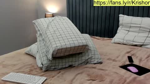 Snapshot of krishort chatting on 12-17-24, 02:11 krishort online show from 12-17-24, 02:11