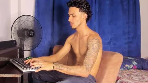 Snapshot of kriss_edwards chatting on 10-07-25, 03:14 Kriss online show from 10-07-25, 03:14