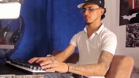 Snapshot of kriss_edwards chatting on 10-14-25, 12:22 Kriss online show from 10-14-25, 12:22