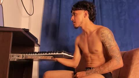 Snapshot of kriss_edwards chatting on 12-14-25, 12:16 Kriss online show from 12-14-25, 12:16