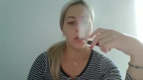 Snapshot of kriss_grace chatting on 10-05-25, 12:25 Grace online show from 10-05-25, 12:25