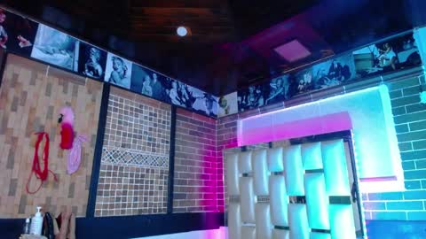 kriss_sweetboobs online show from 04-04-26, 11:51