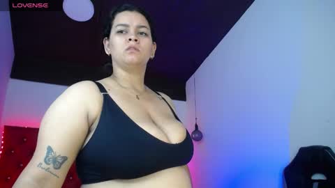 Snapshot of kriss_sweetboobs chatting on 06-09-26, 01:01 kriss_sweetboobs online show from 06-09-26, 01:01