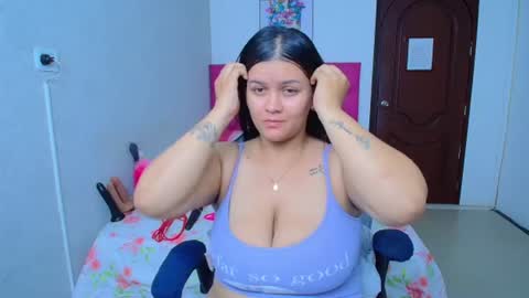 Snapshot of kriss_sweetboobs chatting on 07-14-26, 01:06 kriss_sweetboobs online show from 07-14-26, 01:06