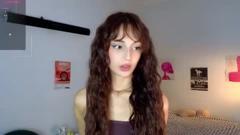 Snapshot of krisss__kisss chatting on 06-25-26, 05:39 Kriss online show from 06-25-26, 05:39