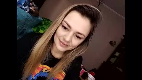 Snapshot of krisssexi chatting on 01-15-25, 12:04 KrissSexi online show from 01-15-25, 12:04