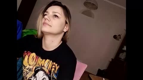 Snapshot of krisssexi chatting on 01-21-25, 04:16 KrissSexi online show from 01-21-25, 04:16