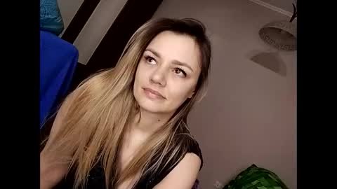 Snapshot of krisssexi chatting on 01-22-25, 03:07 KrissSexi online show from 01-22-25, 03:07